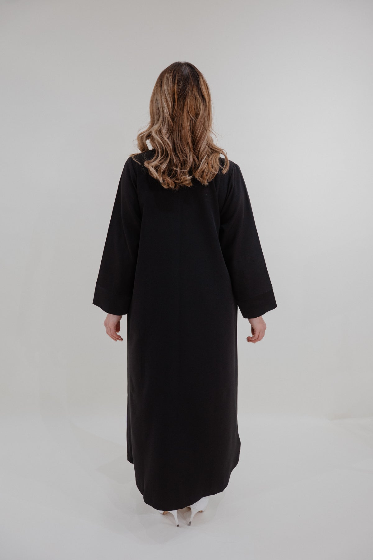 Black Short Sleeve Abaya – Élégance Aura Luxury Homewear