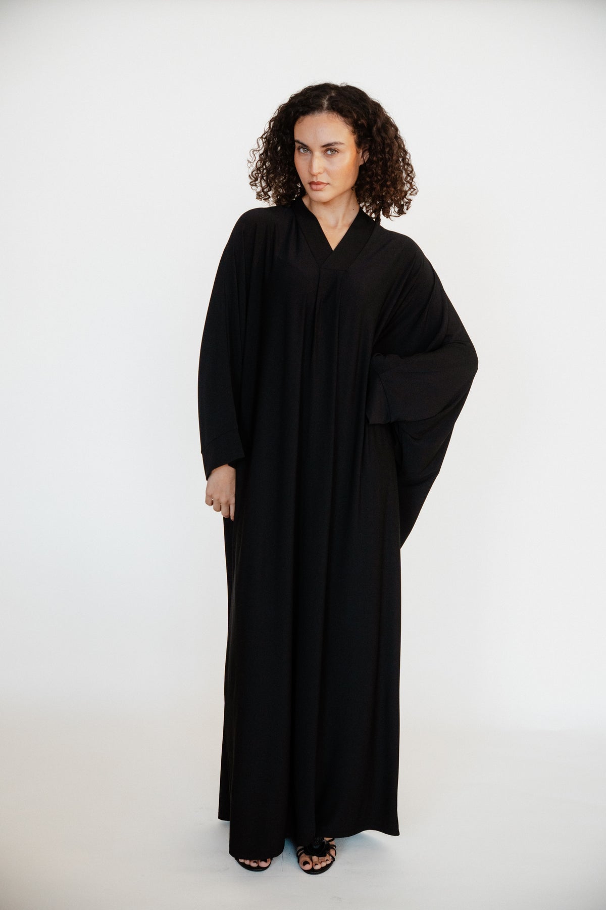 Black Abaya – Élégance Kandora Luxury Homewear