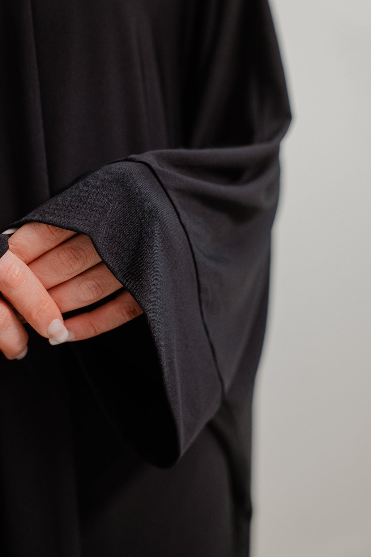 Black Abaya – Élégance Kandora Luxury Homewear