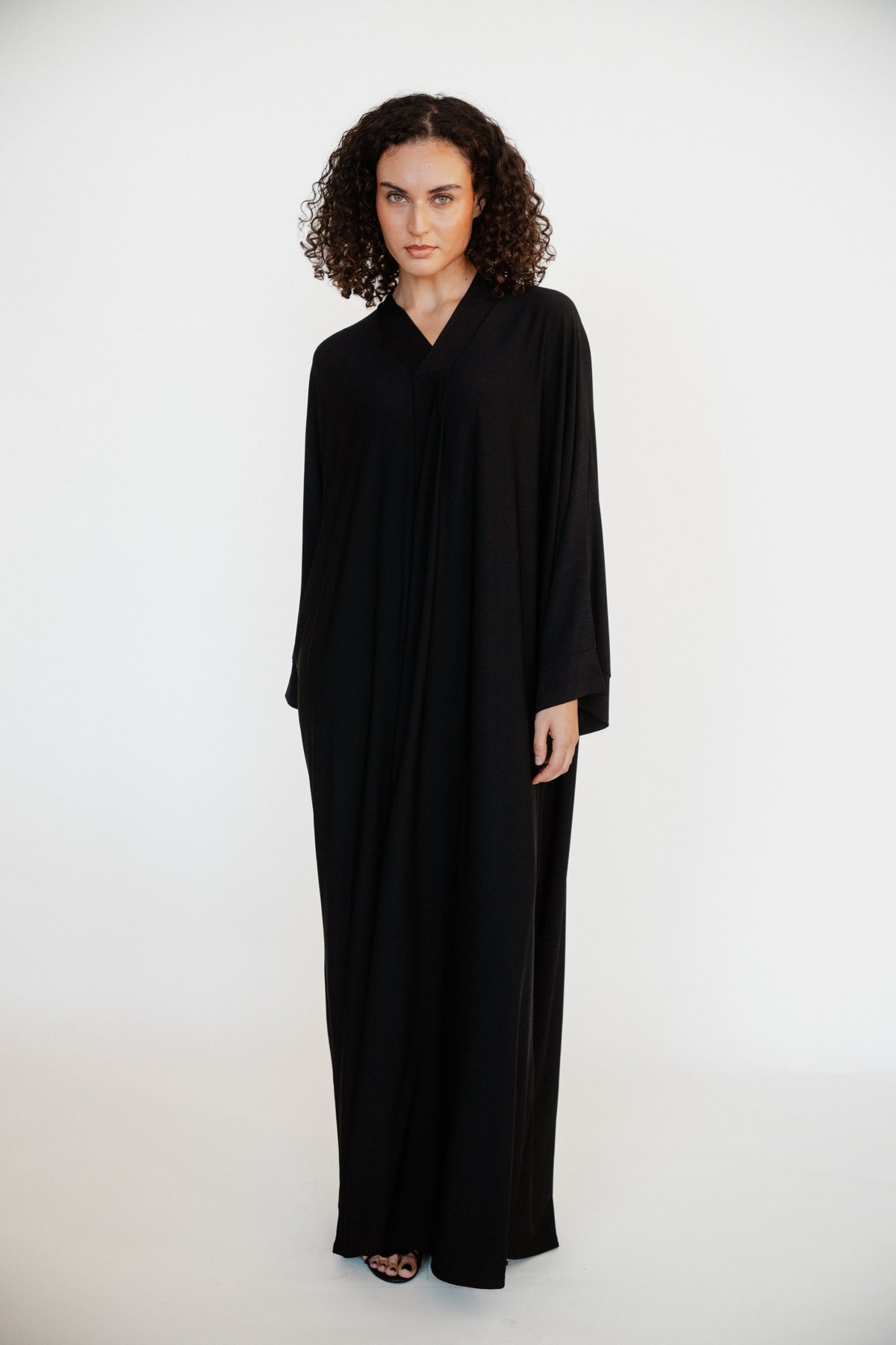 Black Abaya – Élégance Kandora Luxury Homewear