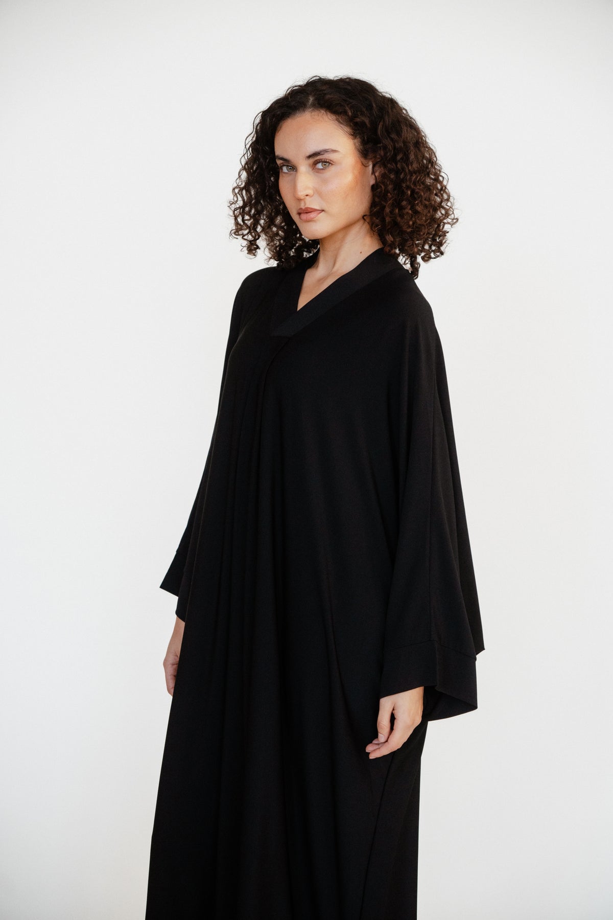 Black Abaya – Élégance Kandora Luxury Homewear