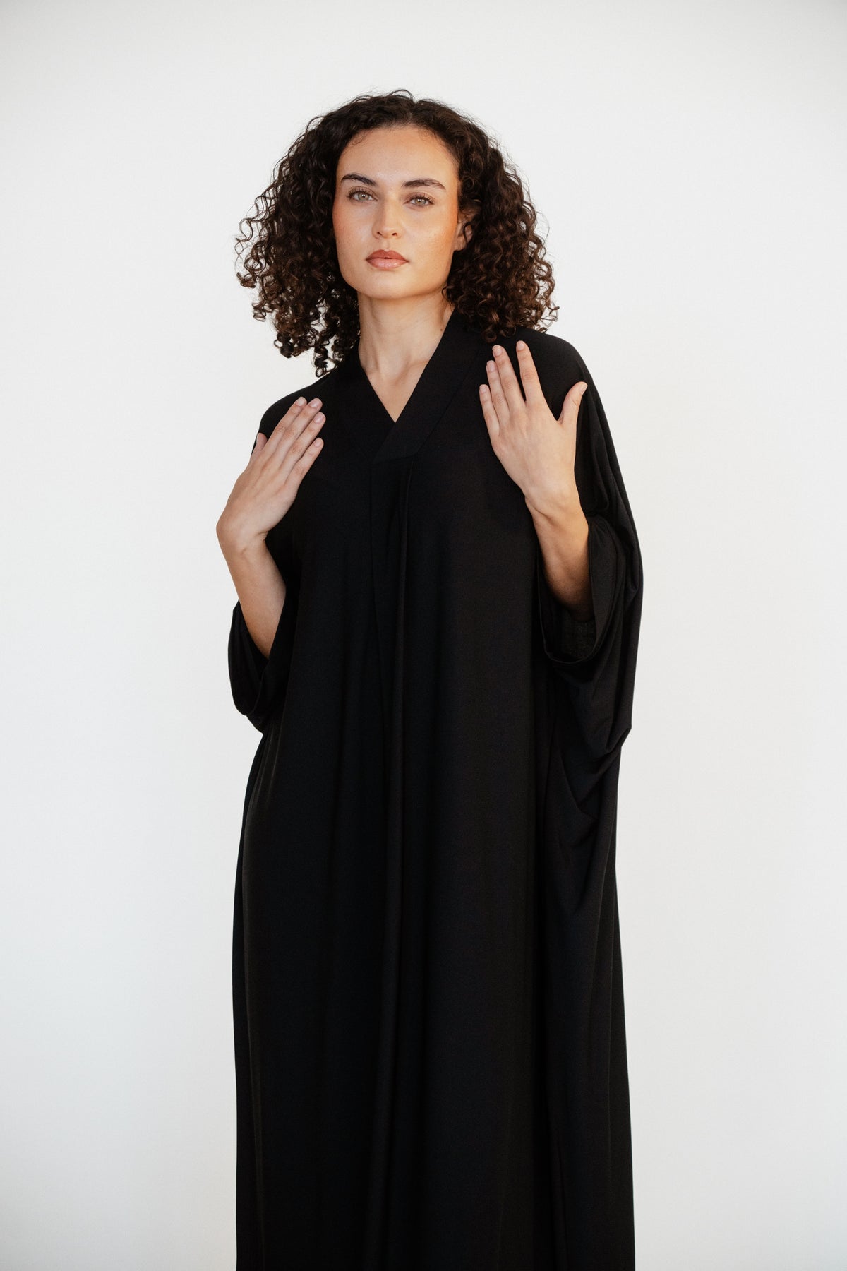Black Abaya – Élégance Kandora Luxury Homewear